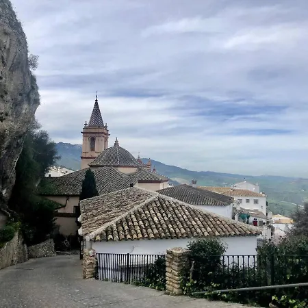 Luz De Zahara